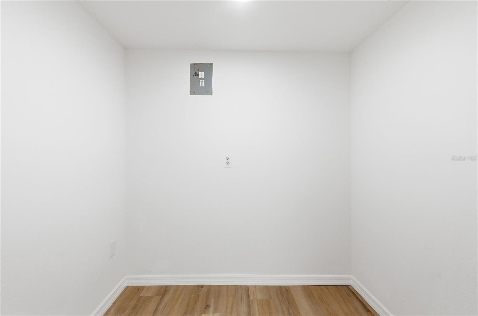 Listing Image #29