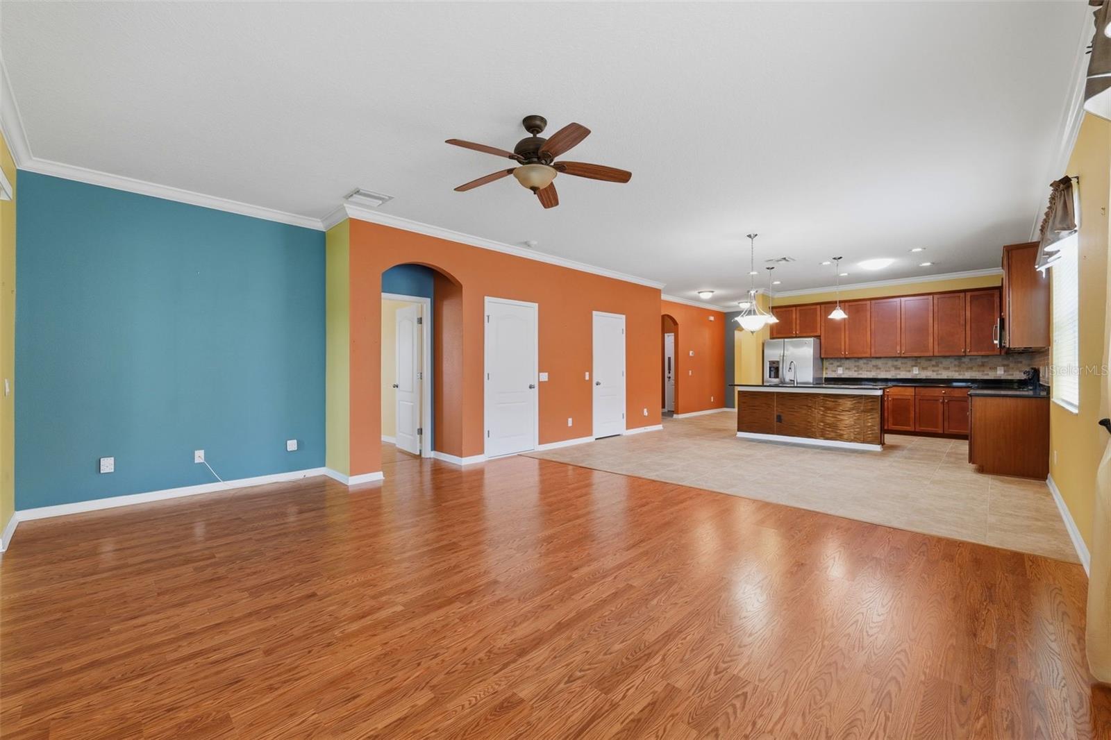 Listing Image #13