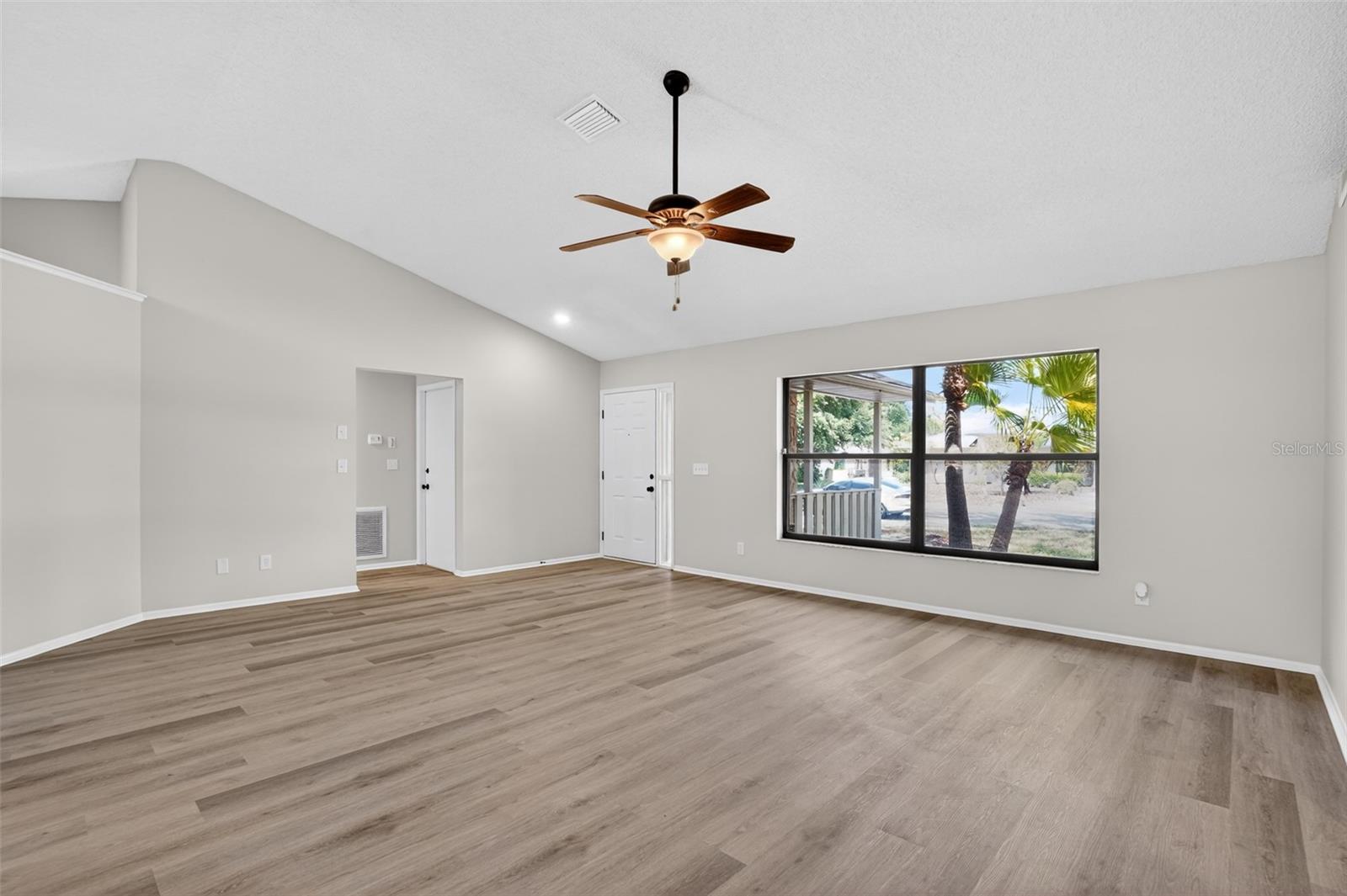 Listing Image #2