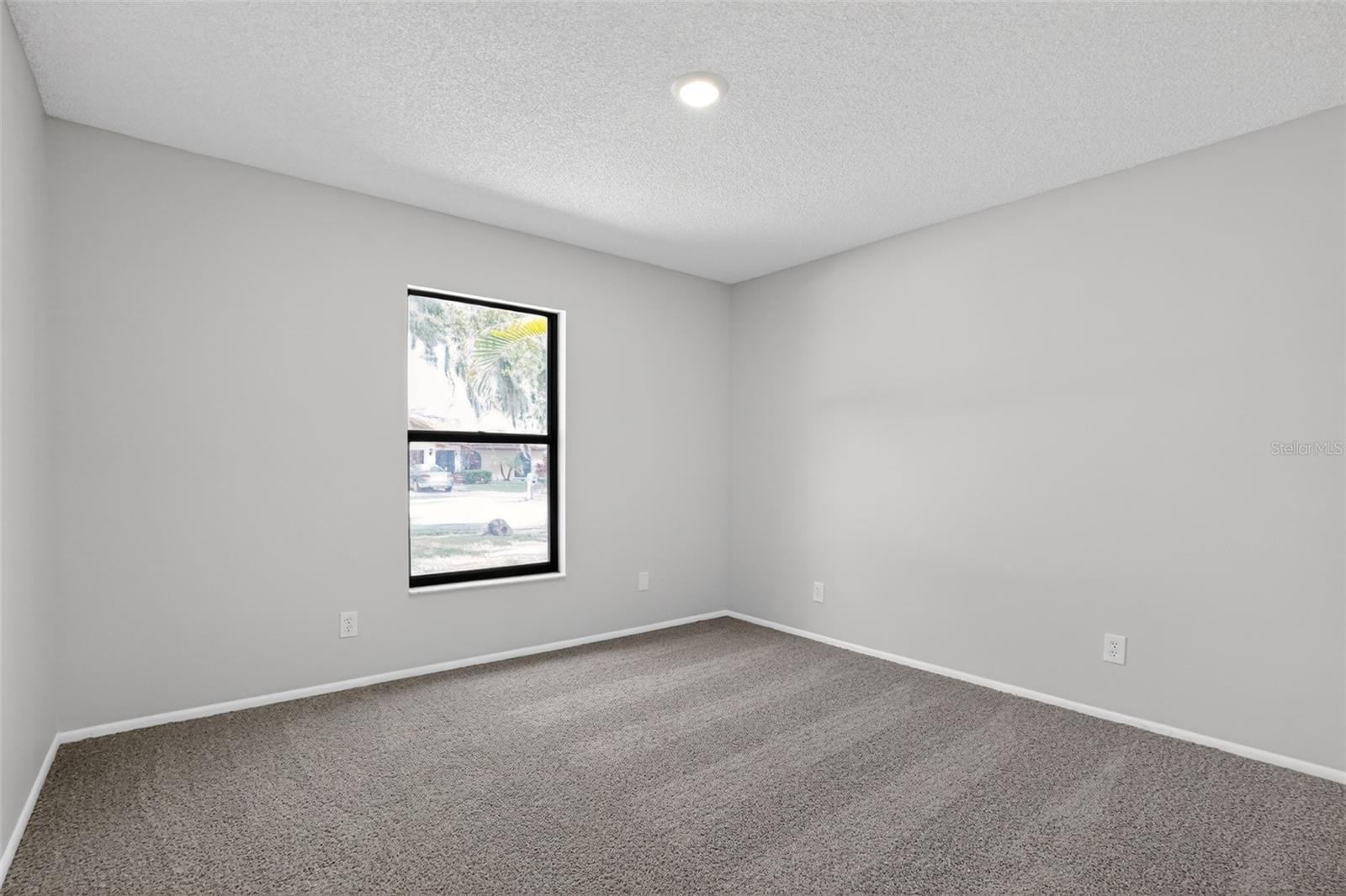 Listing Image #10