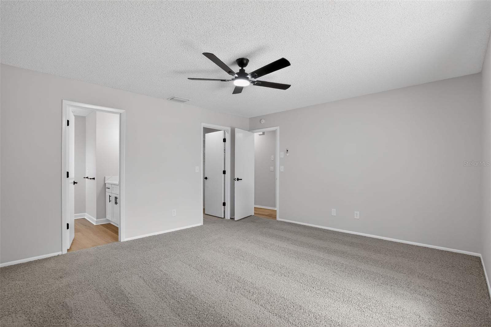 Listing Image #13
