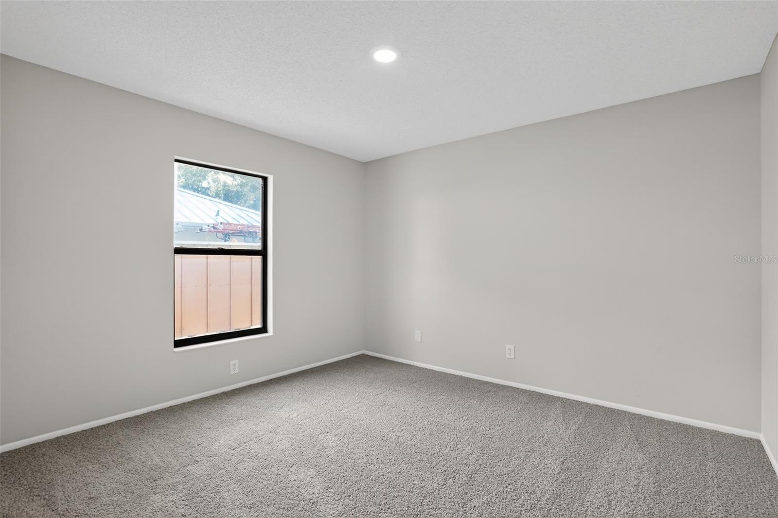 Listing Image #14