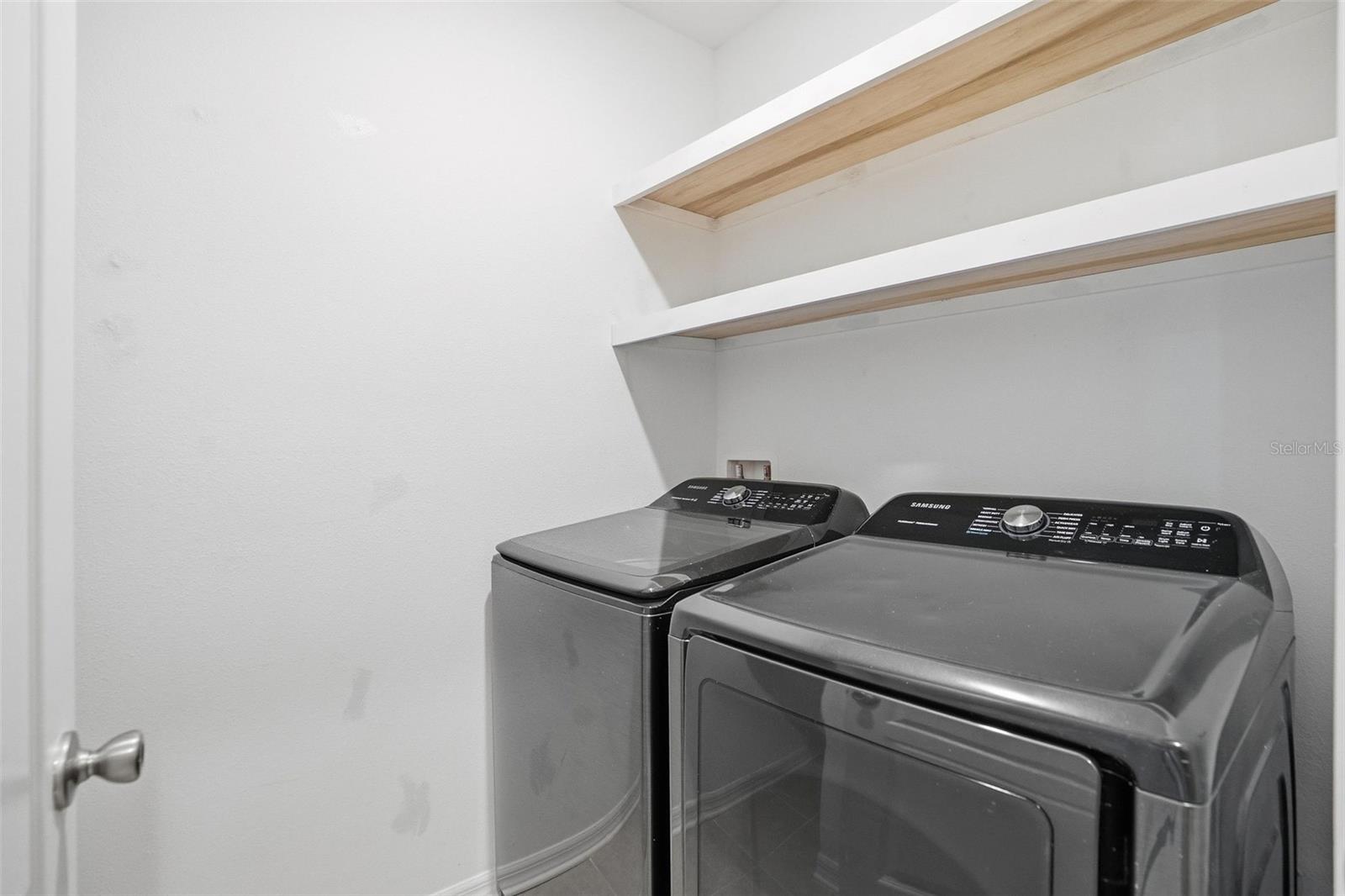 Listing Image #8