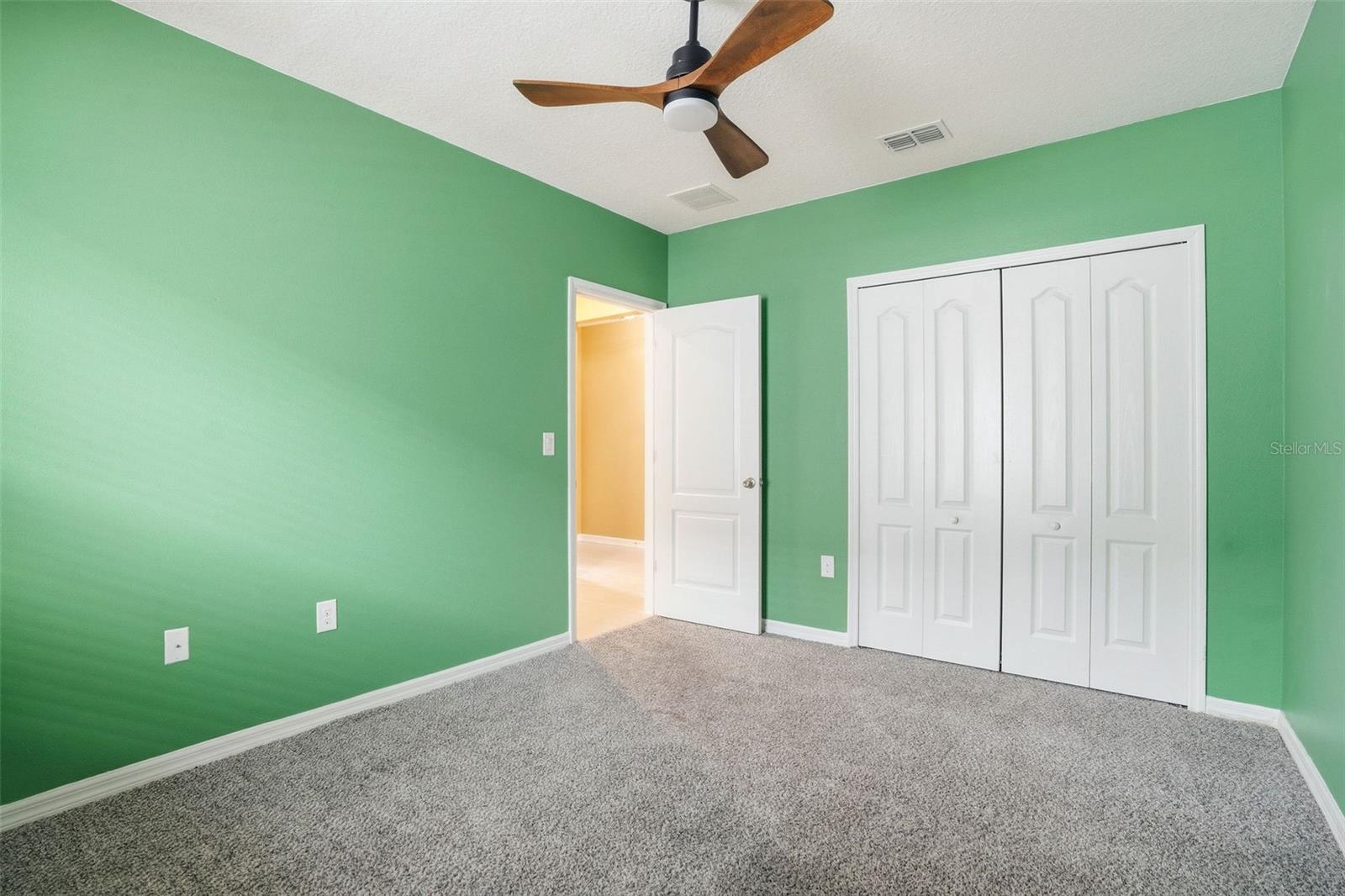 Listing Image #12