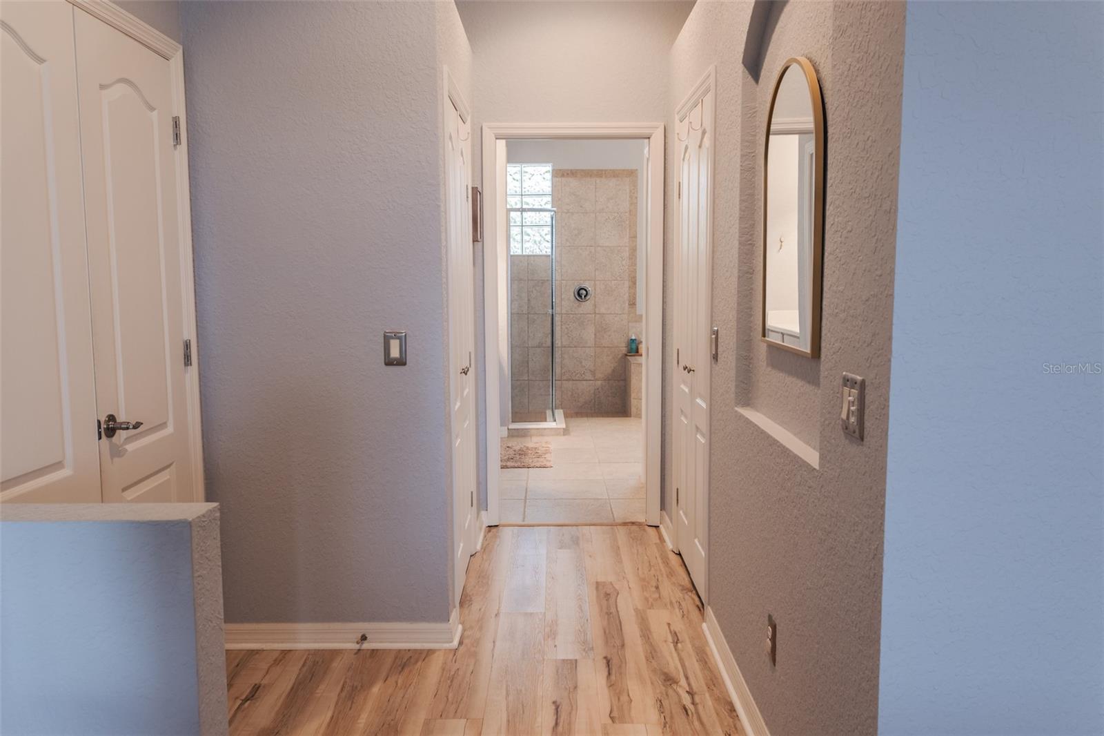 Listing Image #10