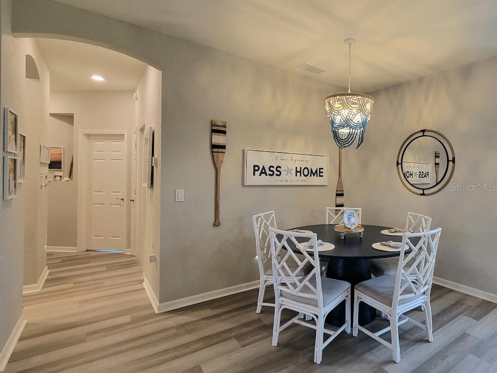 Listing Image #18