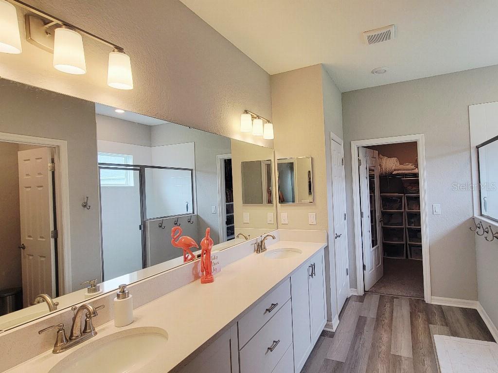 Listing Image #32