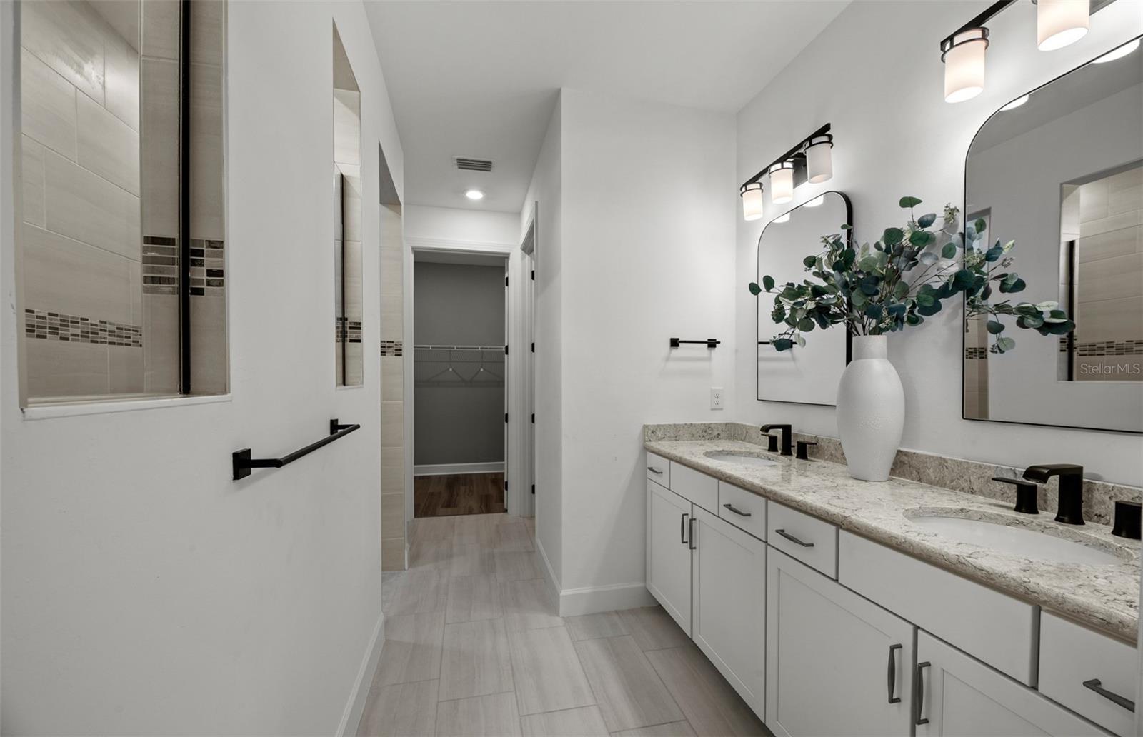 Listing Image #13