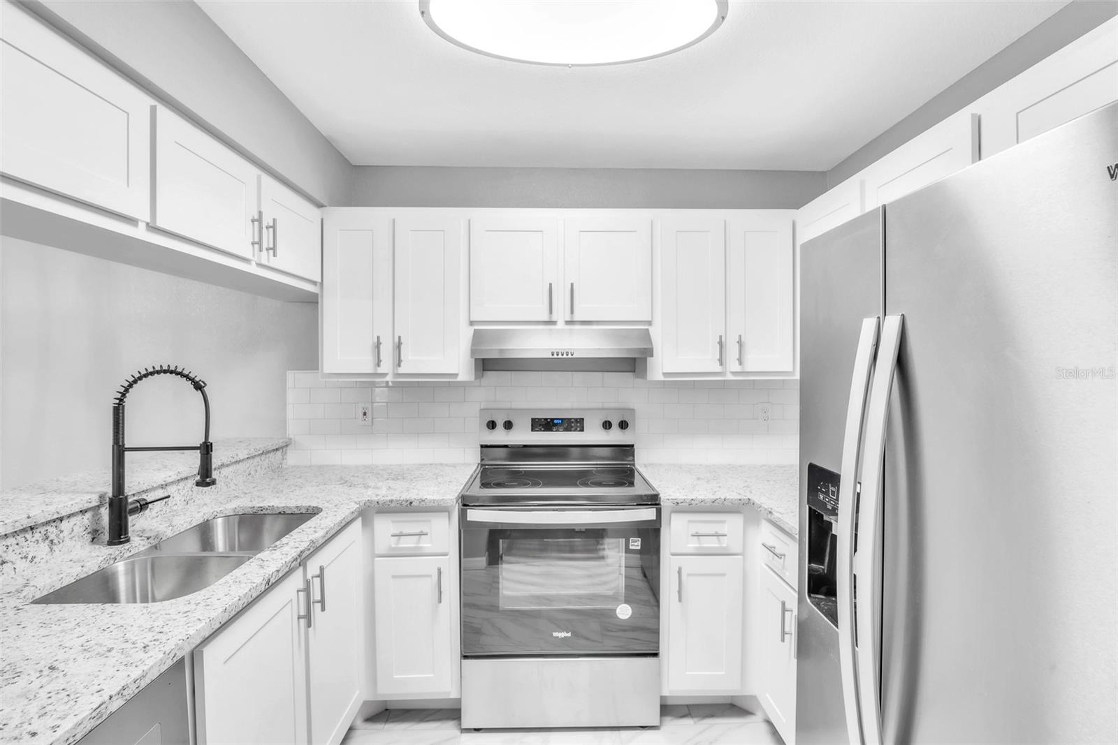 Listing Image #4