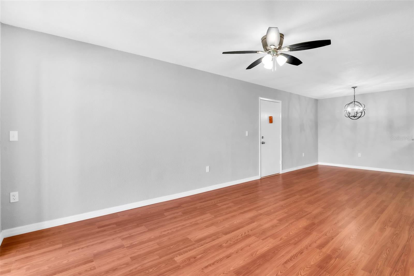 Listing Image #12
