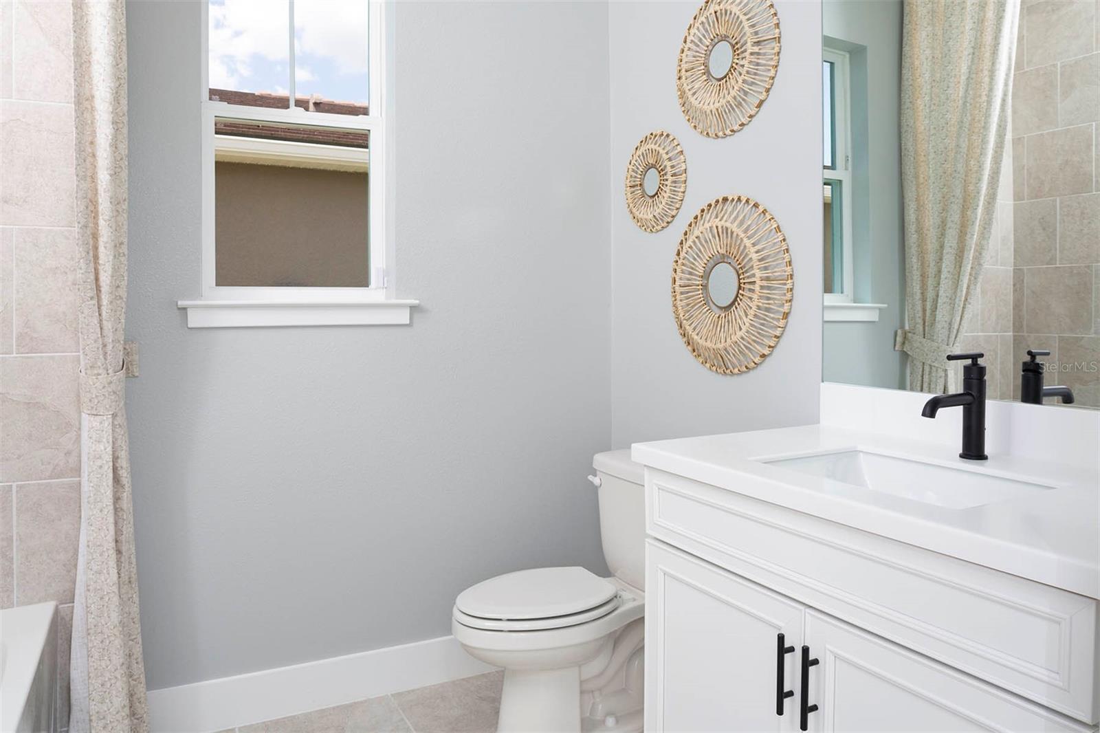 Listing Image #3