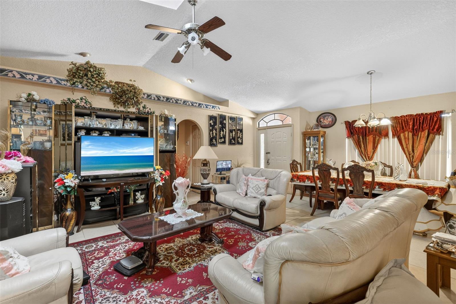 Listing Image #4