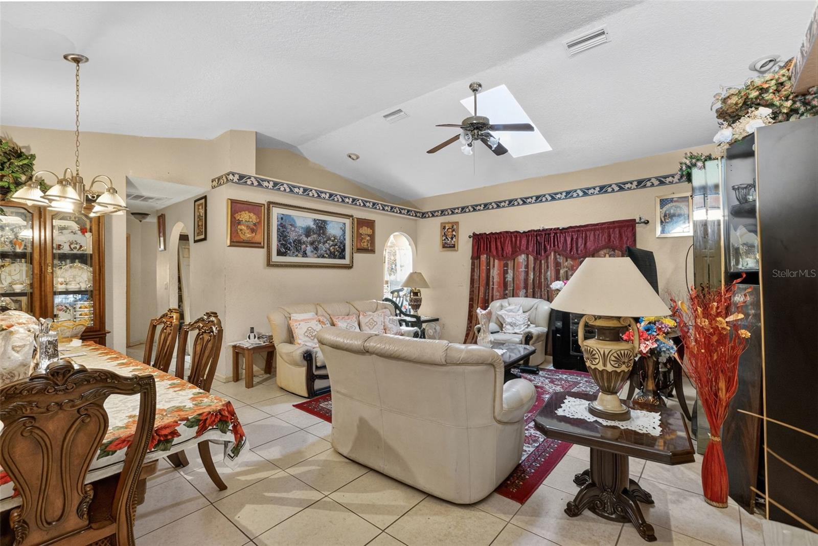 Listing Image #5