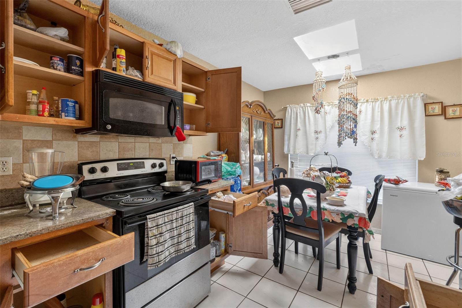 Listing Image #8