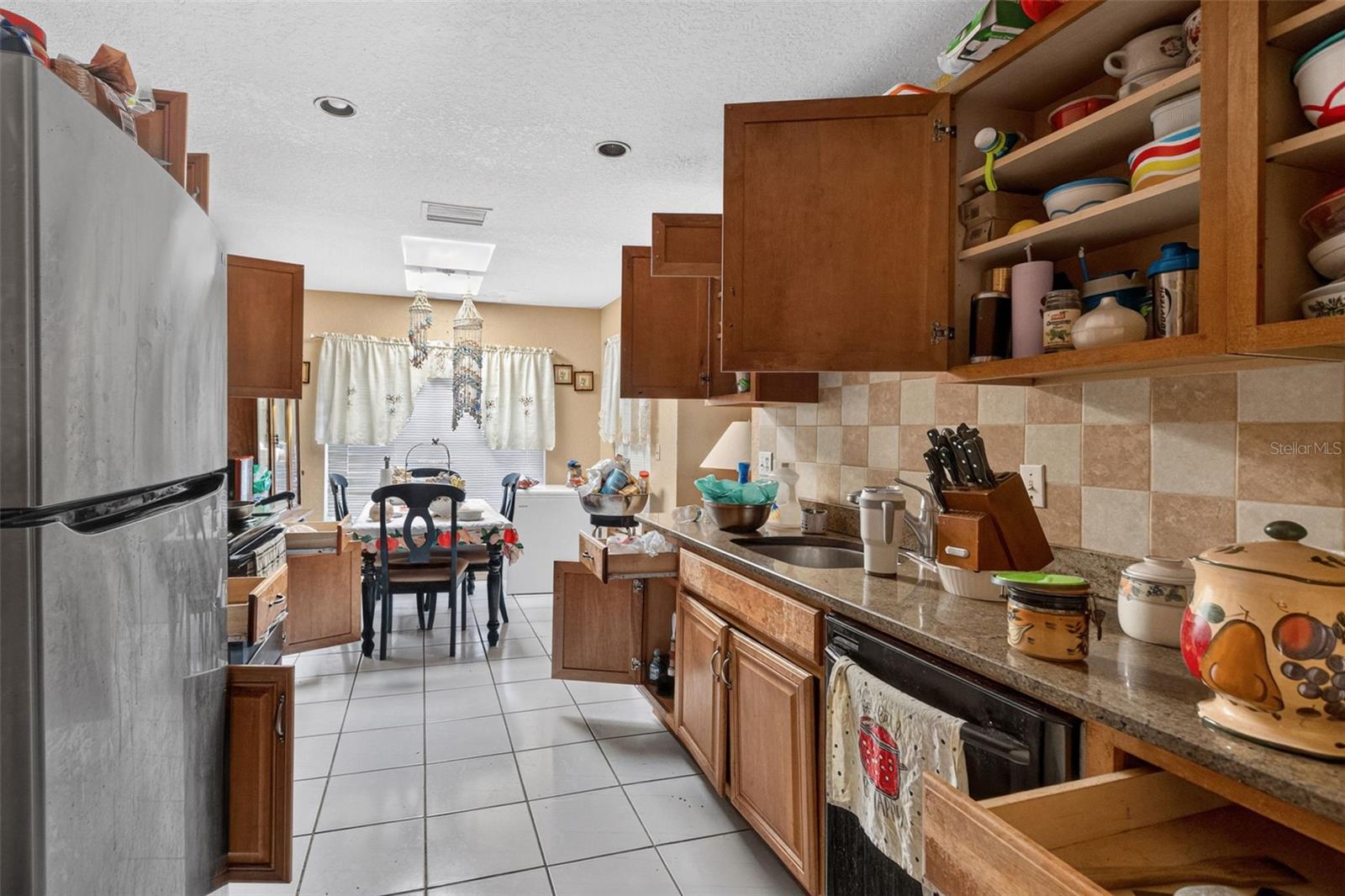 Listing Image #9