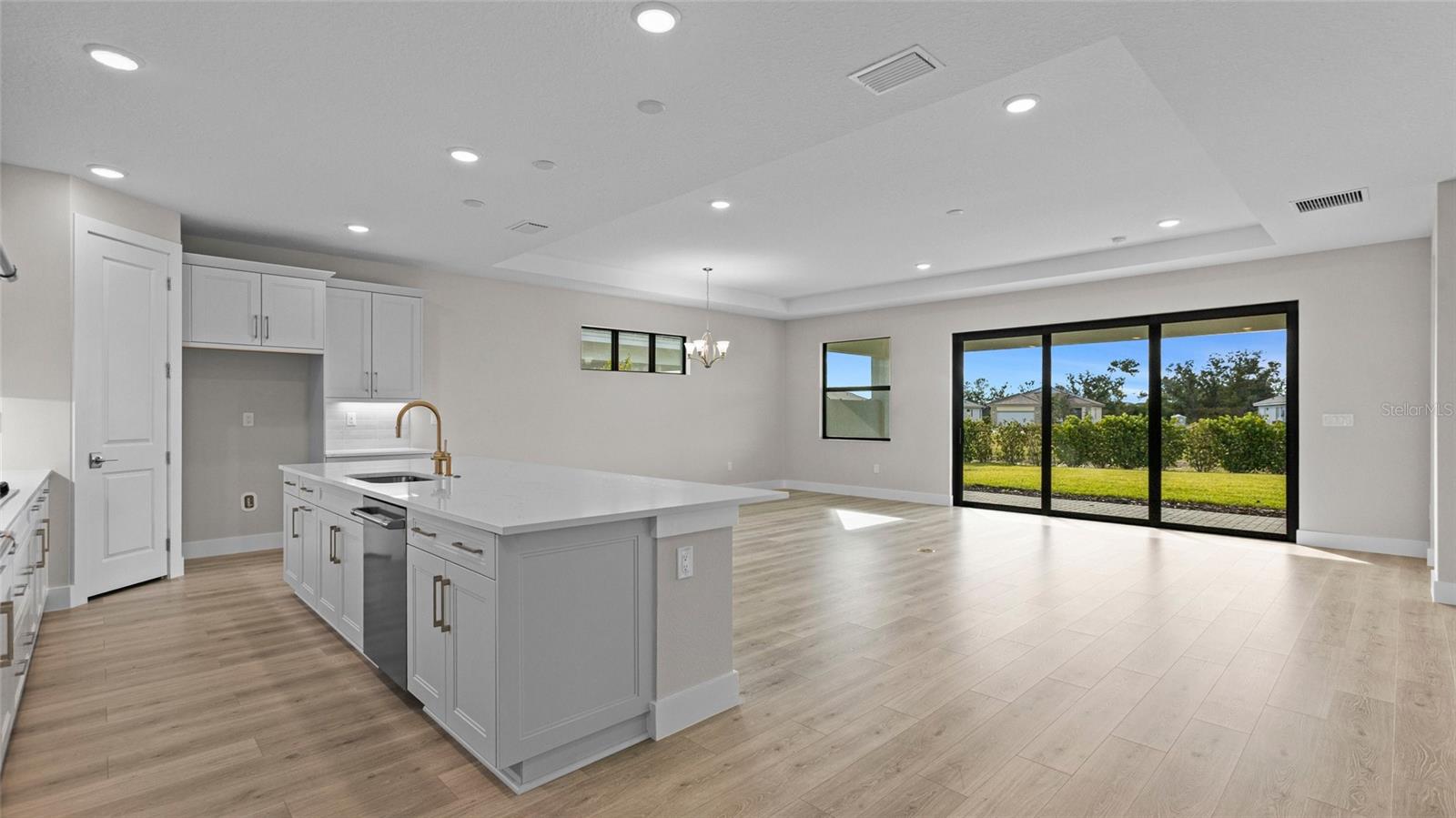 Listing Image #4
