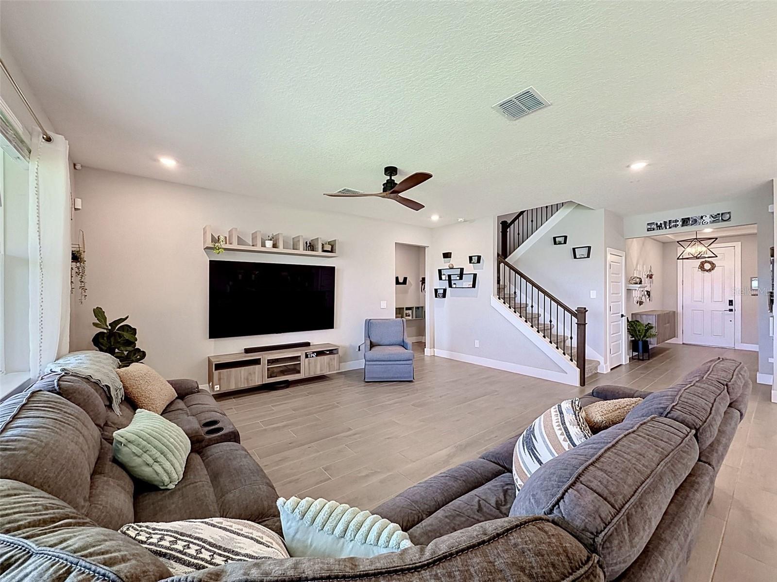 Listing Image #15